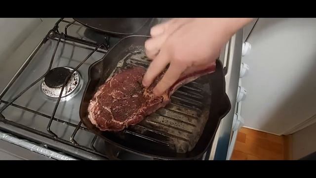 КАК ПРИГОТОВИТЬ  СТЕЙК ТОМАГАВК ( В КОНЦЕ Фаер-шоу)