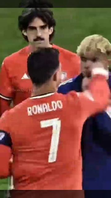 Ямаль  v/s Роналду
мы не ожидали этого от Криша 🇵🇹🫣