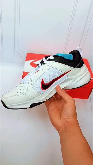 Мужские кроссовки Nike