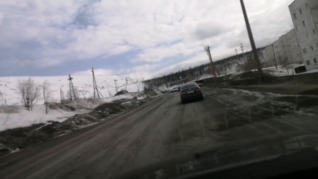 09.05.2025. 9 мая!) встретила на дороге молодёжь с автопробегом в честь Дня Победы))