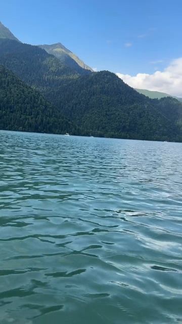 «Жемчужина Абхазии» - легендарное озеро Рица
