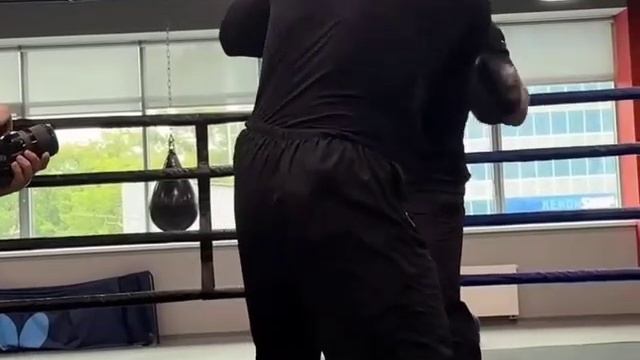 💪 Форма Магомеда Курбанова за неделю до боя с Павлом Сосулиным! 

За кого вы болеете больше?