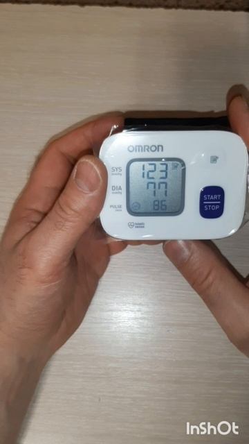 Обзор покупки на Озон.Тонометр давления на запястье Omron.Серия3.Часть7.mp4