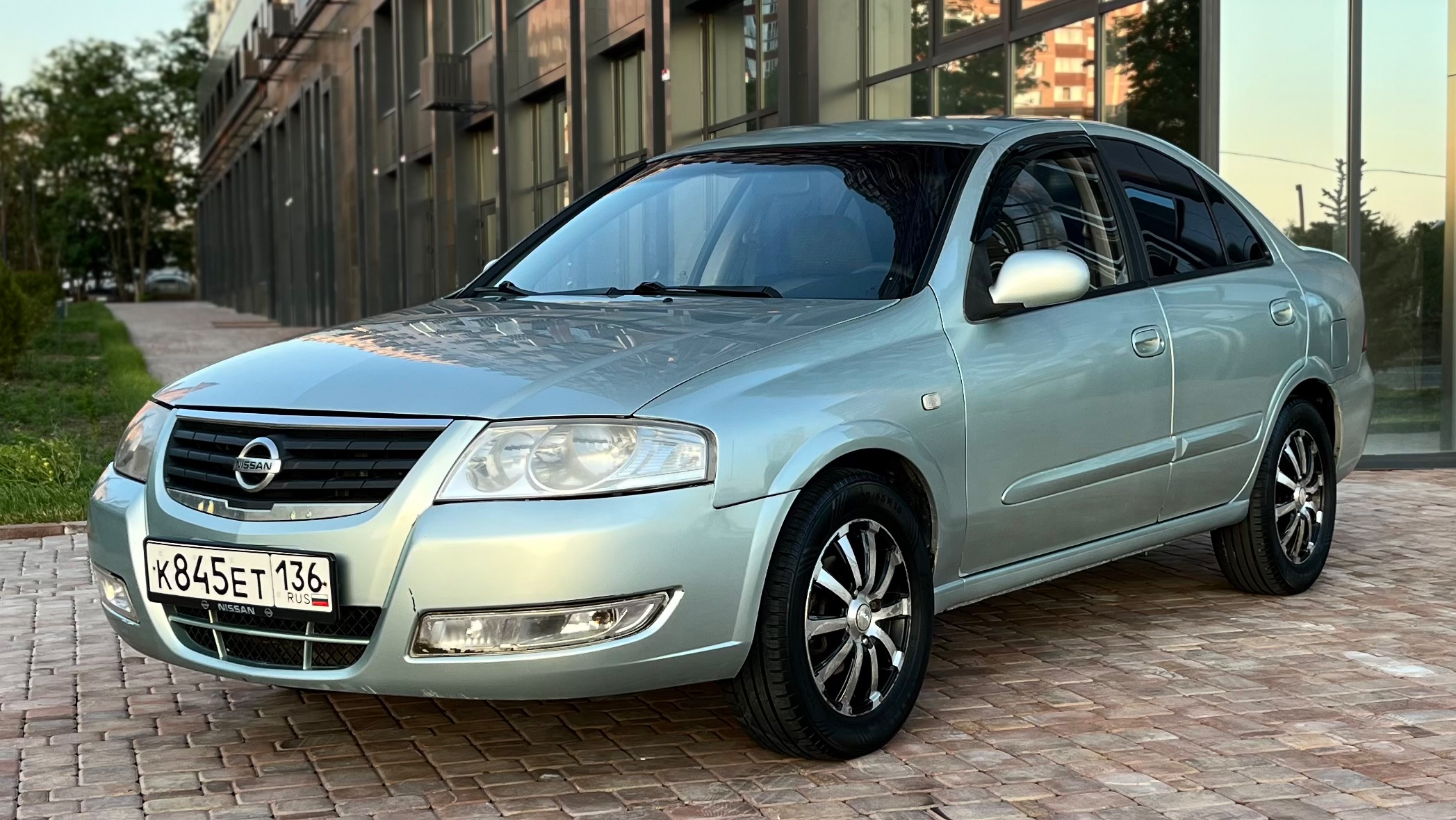 Almera Classic