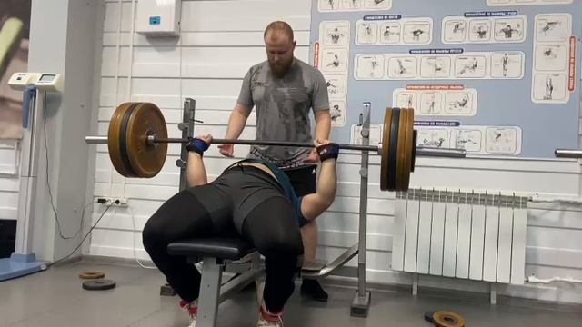 Жим лежа 160 кг, хорошо пошла.