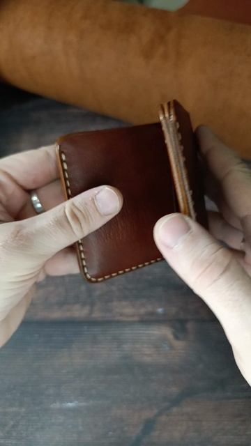 компактный кошелёк бифолд из натуральной кожи