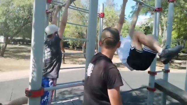 Качаем пресс на летних сборах Кэмпо Крым