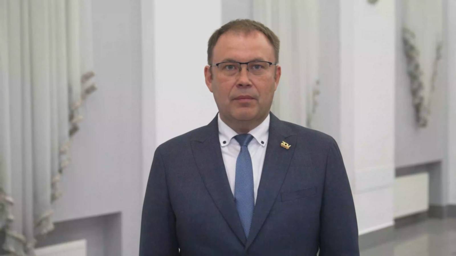 Илья Середюк поздравил кузбасских выпускников 2025 года