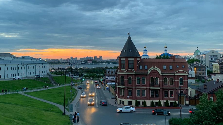 Полет на Кремлевской набережной в Казани
