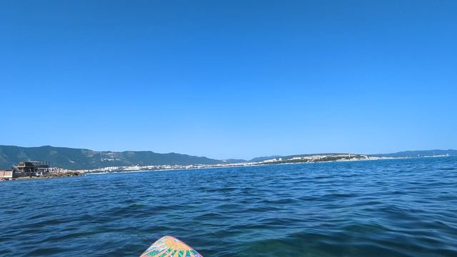 На море сегодня отлично! Геленджик, погода хорошая, вода прозрачная, но с мусором....28 июня 2025 г