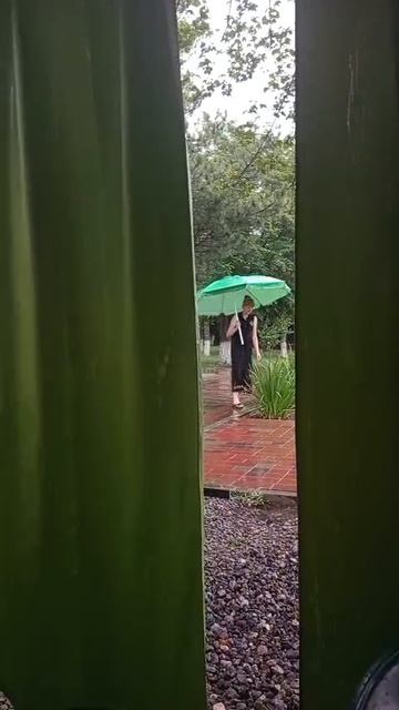 1000131004.mp4