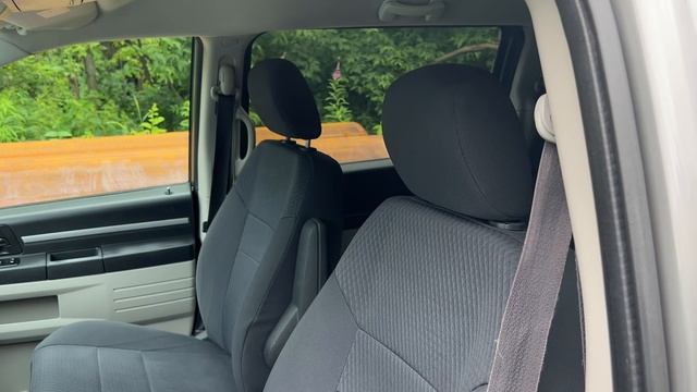 grand caravan 2010
