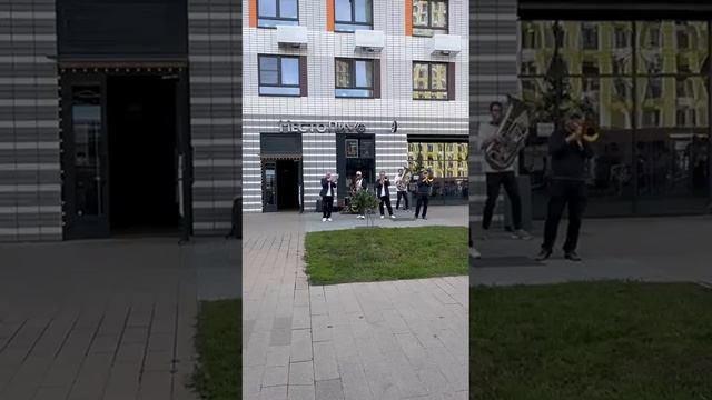 Как нужно ярко открывать оффлайн бизнес.