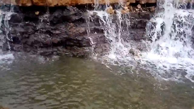 Водопад в карьере
