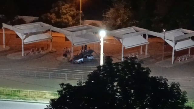 Почти каждый день ночью орет музыка на автостанции Щетинина.