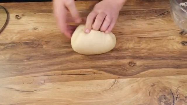 Домашние памушки с чесночным соусом мягкие внутри, ароматные снаружи готовлю каждый раз к борщу