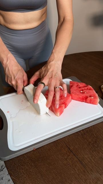 🍉 Встречайте летний хит от Ориши – арбузный бургер!