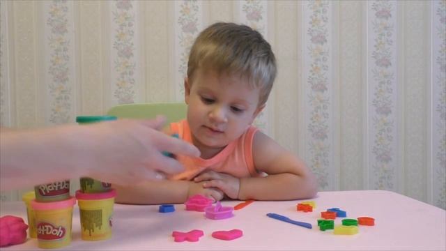 Рома и Диана ★ Play Doh ПЛЕЙ ДО  Блестящая коллекция  открываем новое тесто Плей До, лепим сердечки