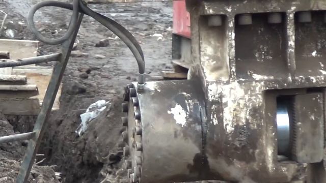Вибропогружатель Ozkanlar SVR 25 NF, три года в Питере