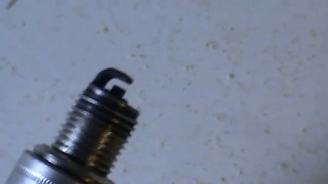 Не заводится мопед. Причина в свечах зажигания (Moped won't start)