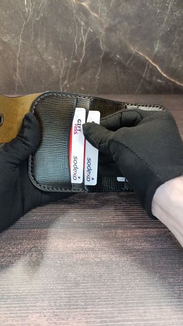 кошелёк бифолд из натуральной кожи окрашенный вручную