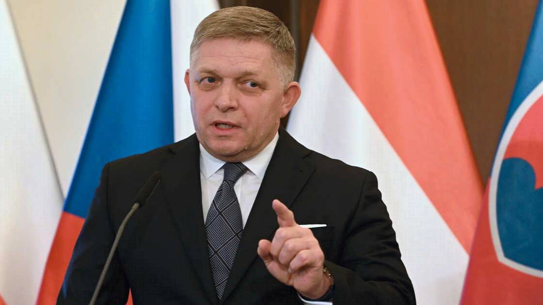 Фицо назвал антироссийские санкции безрезультатными, но "весьма секси"
