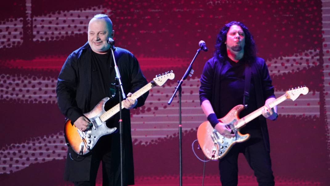 «Мы в вас верим!» — Самойлов обратился к участникам СВО на «Алых парусах»