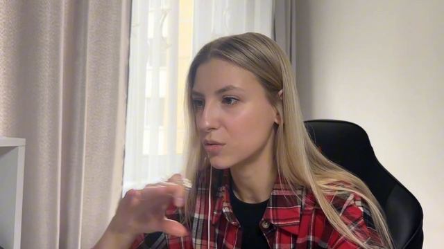 Аня и Настя: как сшить спортивный комбинезон своими руками?