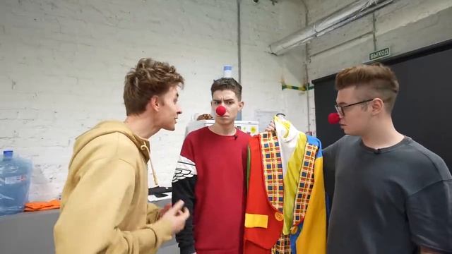 А4 КЛОУН Вселился в ВЛАДА А4 !