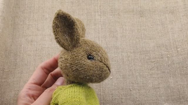М.К. "Зайчонок Кроха".Вяжем голову зайчонка 1-3 ряды, начало работы.