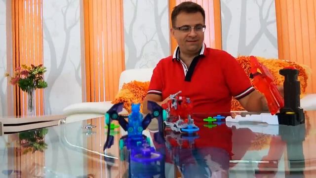Рома и Диана Рома и Папа играют в машинки Дикие Скричеры