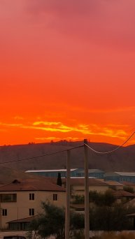 Море,горы и закат...