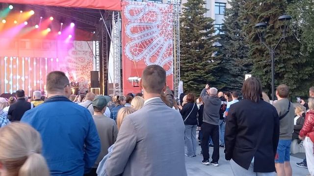 Вологда, День Города, 28 июня 2025 года Выступление скрипача-виртуоза Алексея Алексеева.