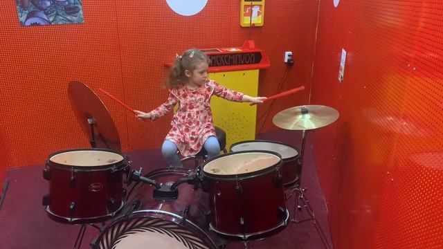 Барабанщица