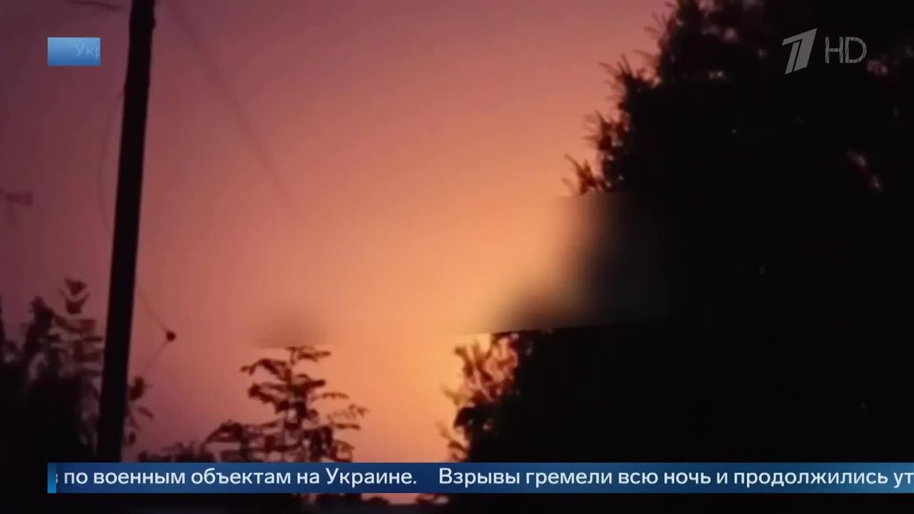 Появились кадры удара ВС РФ по нефтебазе в Кременчуге