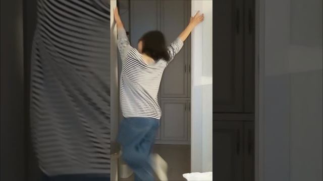А главное — не старею душой. Живи в моменте здесь и сейчас !)
