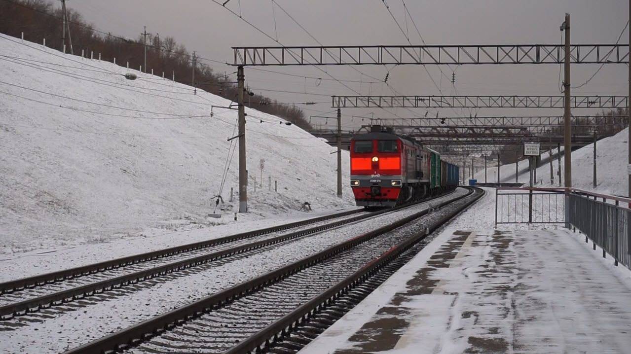 Тепловоз 2ТЭ10М-0714 на подъёме. Звук 5Д49.