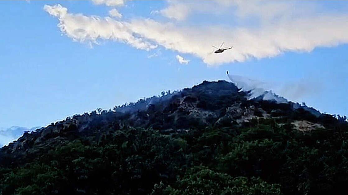 Пожар на горе Кастель в Крыму распространился на 5 гектаров