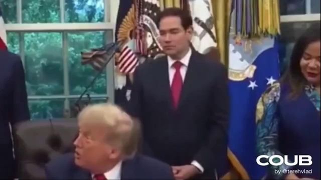 Трамп насильно продаст наркоману Зеленскому Тик-Ток