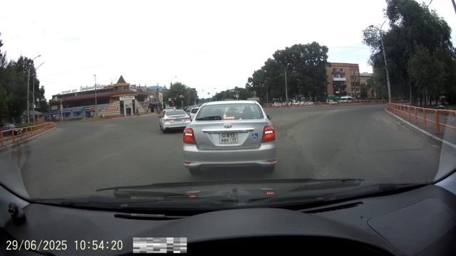 Р195кр19 нагло нарушает ПДД