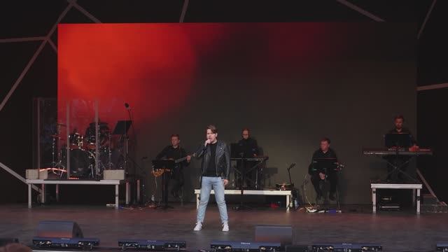 Спектакль «Music Hall» на фестивале «Театральный бульвар» (Москва, июнь 2025)