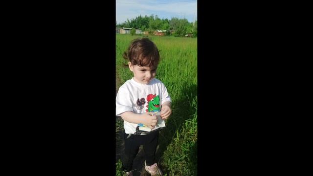 Прогулка в саду Часть 1/2
