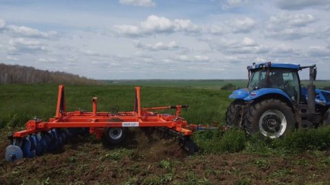БДТ-5-ПР по высокой траве. Свердловская область.