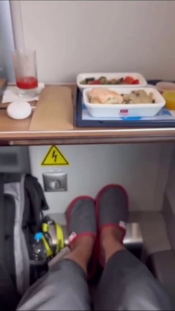 🚅Девушка сняла обзор на ласточку, которая едет из Москвы в Минск🚅