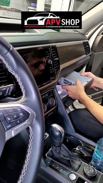 Установка кругового обзора и видеоинтерфейса в #VW #Teramont 2021