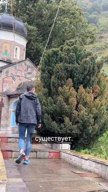 Древний храм и 800-летняя липа в горах Осетии