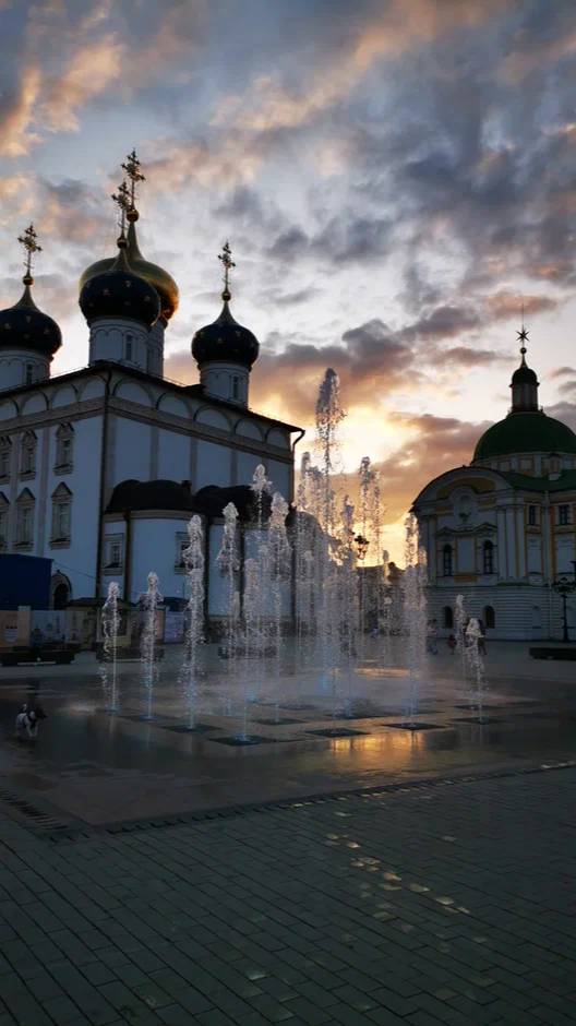 Соборная площадь,Тверь #тверь #соборнаяплощадь #фонтан #прогулкипотвери #лето2025 #июнь #Россия