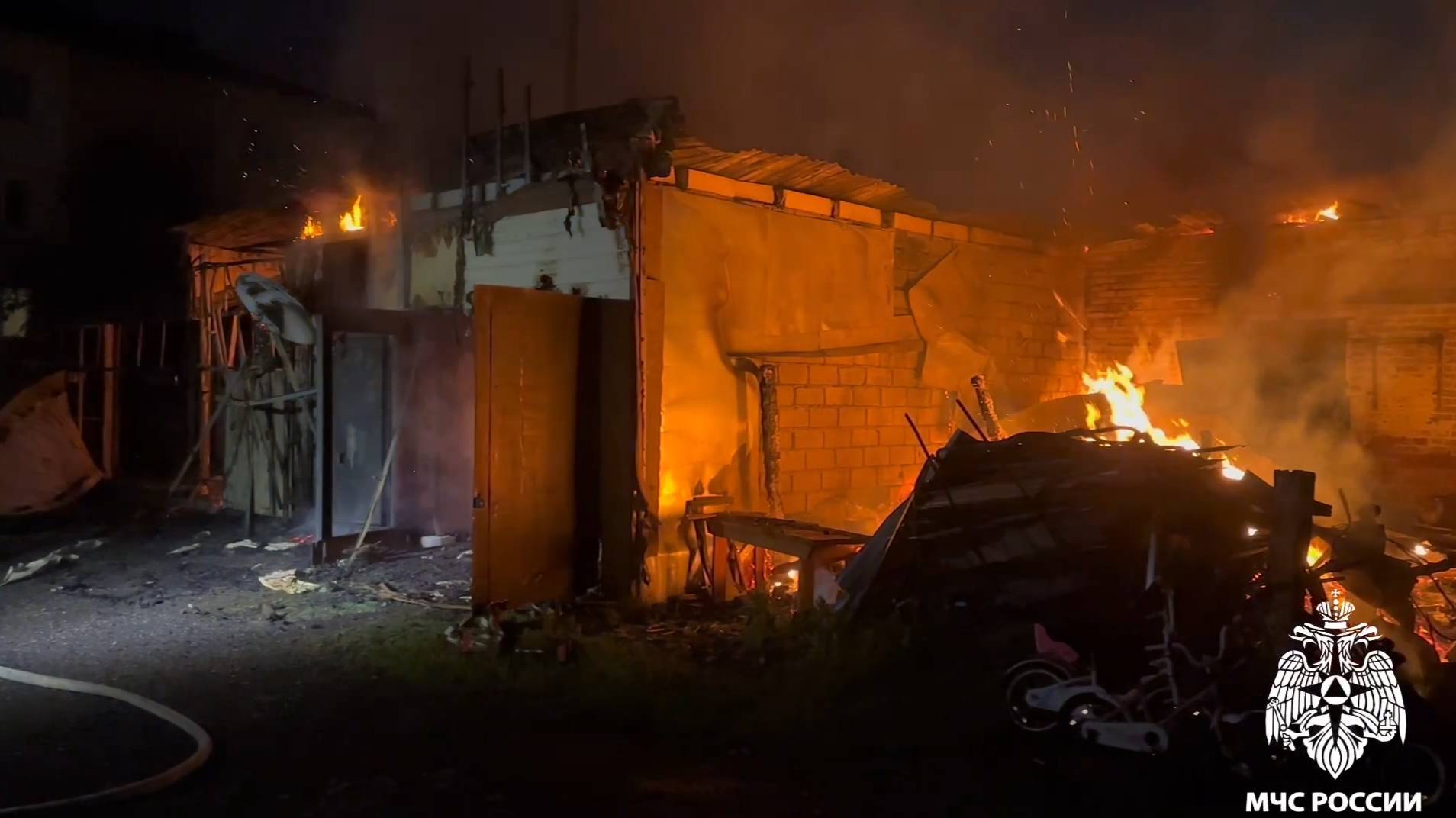 В селе Ягуново ночью сгорел жилой дом