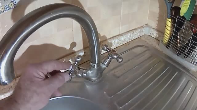 Реанимация смесителя - замена кранбукс.