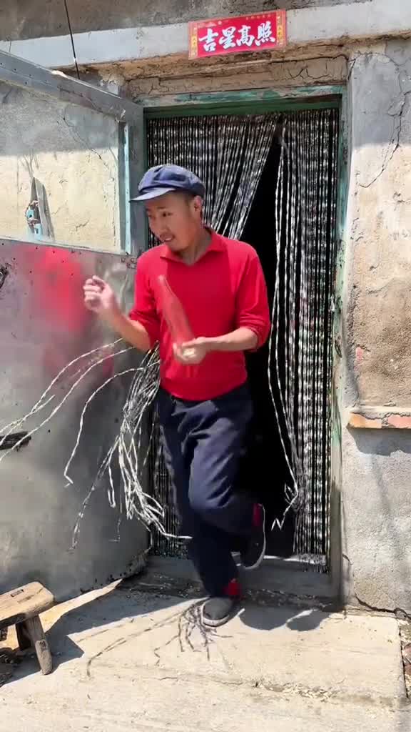 @balingbiaozi7=87d724.mp4